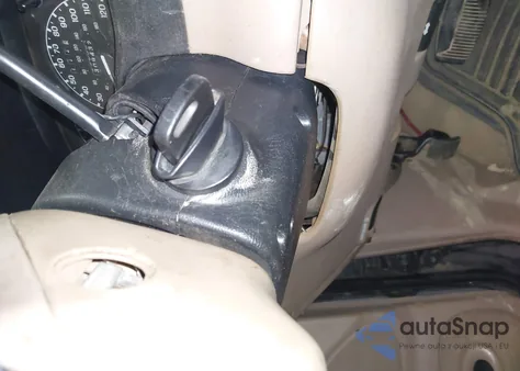 2000 Ford Explorer Eddie Bauer z USA, uszkodzony, nr VIN 1FMZU64P1YUB62533